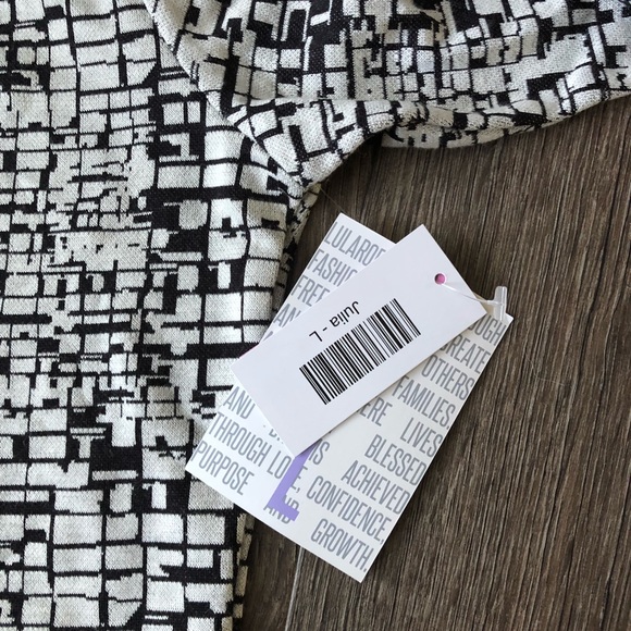 LuLaRoe Julia - Picture 3 of 3
